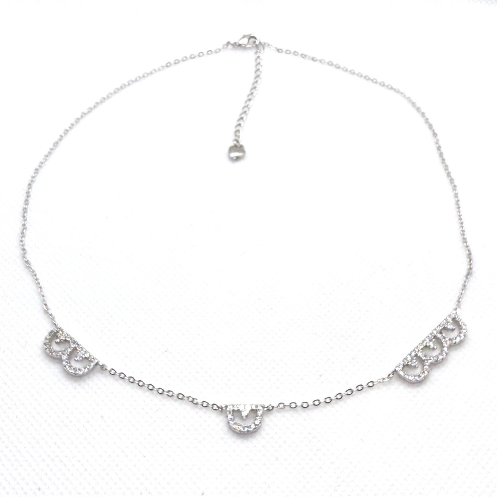 Elegant Silver-Tone Necklace with Crystal Accents. NWOT